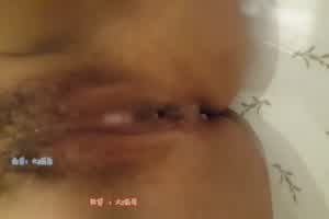 老婆呻吟不断内射结果  背景图片