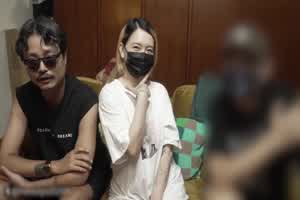 用粗屌诱惑到府服务的骚臀家政妇让我抽插到高潮  背景图片