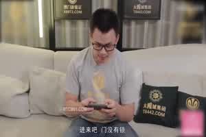 麻豆传媒 黎儿 外卖小妹为了梦想出卖身体 猛操见钱眼开的骚逼  背景图片