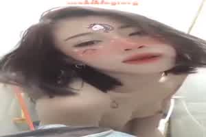 小周冬雨 裸舞视频  背景图片