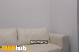 亚洲小宝贝 Rae Lil Black 面试中被潜规则  背景图片