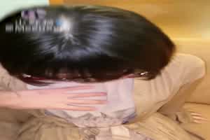 小娇妻被调教后入狂操，口爆娇喘眼神迷离_超火露脸福利姬美女  背景图片