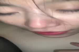 去修理手机不小心没删啪啪视频 导致流出视频  背景图片