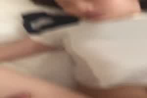 调教酷辣女友的征服欲  背景图片