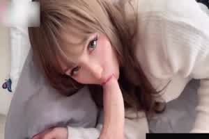 【顶级神颜少女萝莉】这充满欲望的眼神看着你，谁能忍得住  背景图片