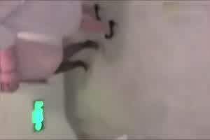 疯狂一零妹，淫乱派对楼道大胆露出，长腿妹被轮操内射吞精  背景图片