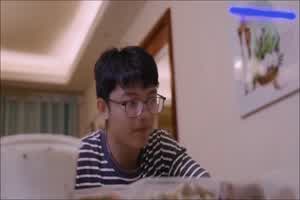 抓到阿姨自慰现场赶紧骑上去  背景图片