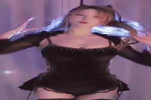 米娜诱惑舞蹈血迈喷张！  背景图片