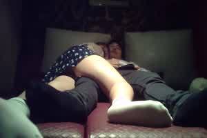 精品偷拍蓝发学妹影院包间与男友激情来袭无套骑乘闭眼忘情口爆射嘴里  背景图片