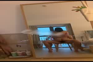 跷臀美肌后入大神  背景图片