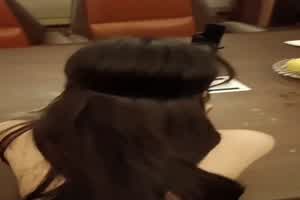 办公室让小秘书换上战衣上班  背景图片