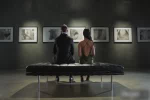 美术馆激情爱爱  背景图片