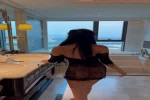 【晴宝】被多位金主包养调教福利 吃鸡口爆 捆绑调教 激情啪啪 第四弹  背景图片