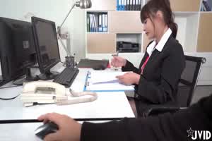 jvid 乐乐 黑丝女秘书握有时间停止器  背景图片