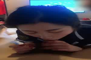 美女老师【敏敏】的私密生活与渣男分手后将床片曝光  背景图片