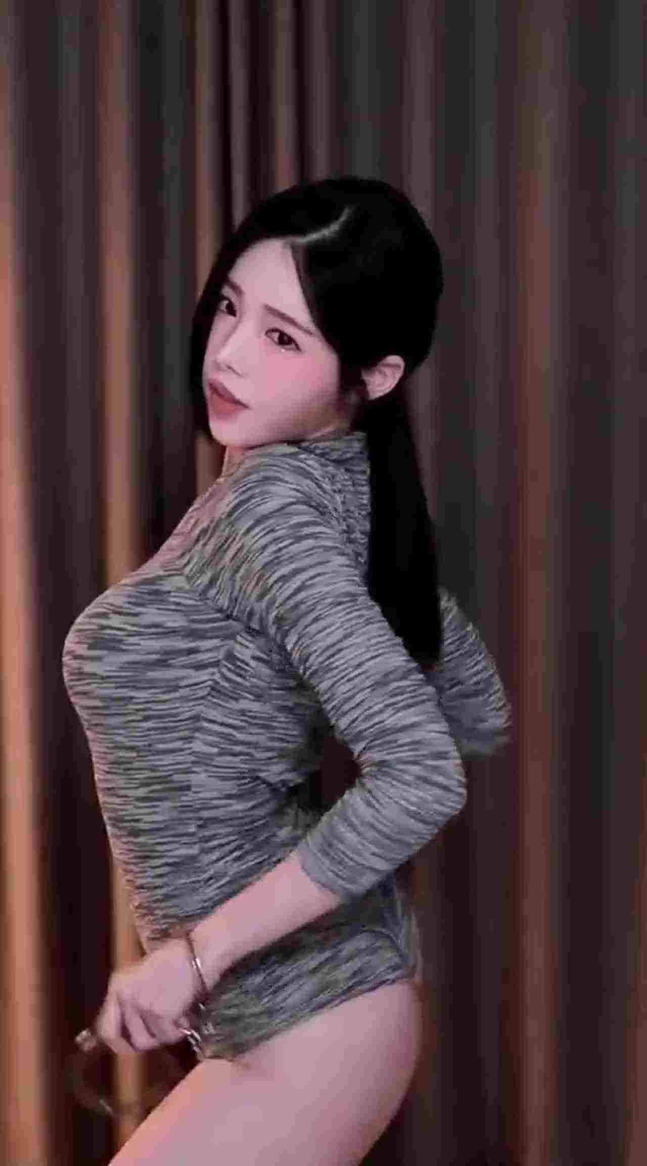  afreecaTV 韩国小姐姐好会扭臀阿 的剧照8