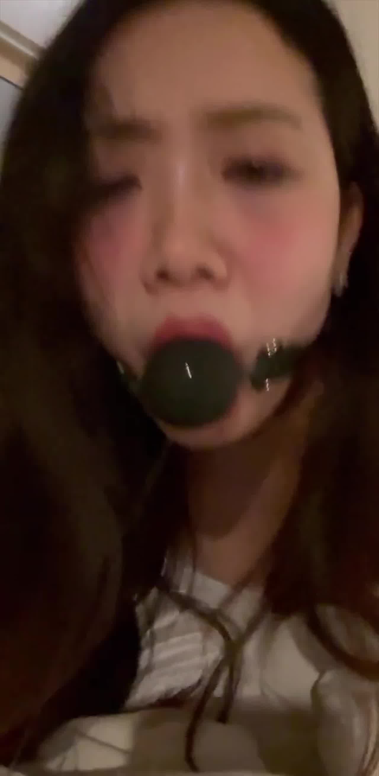  调教女友一起玩刺激sm 的剧照9