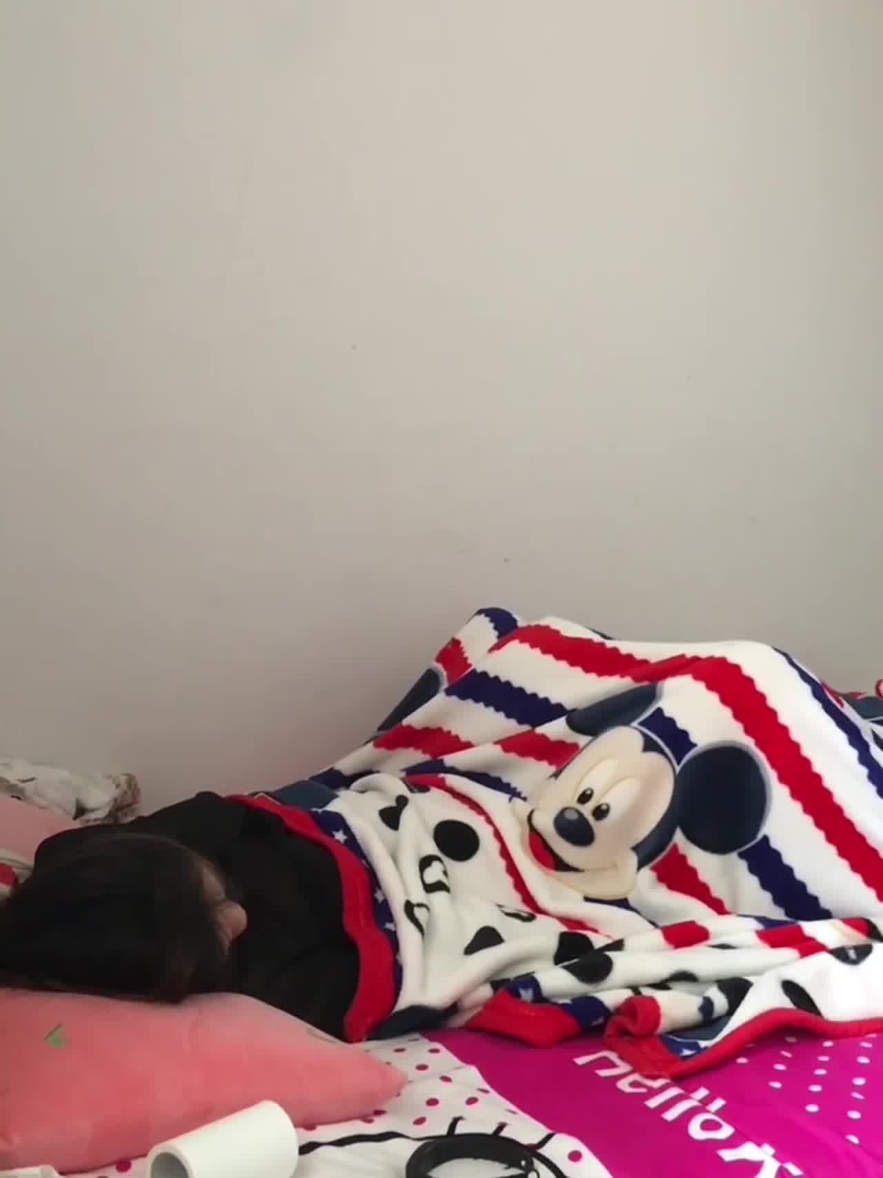  【顶级泄密】稀有资源出租房小情侣，小伙子还挺猛，无套猛操，自拍泄密 的剧照10