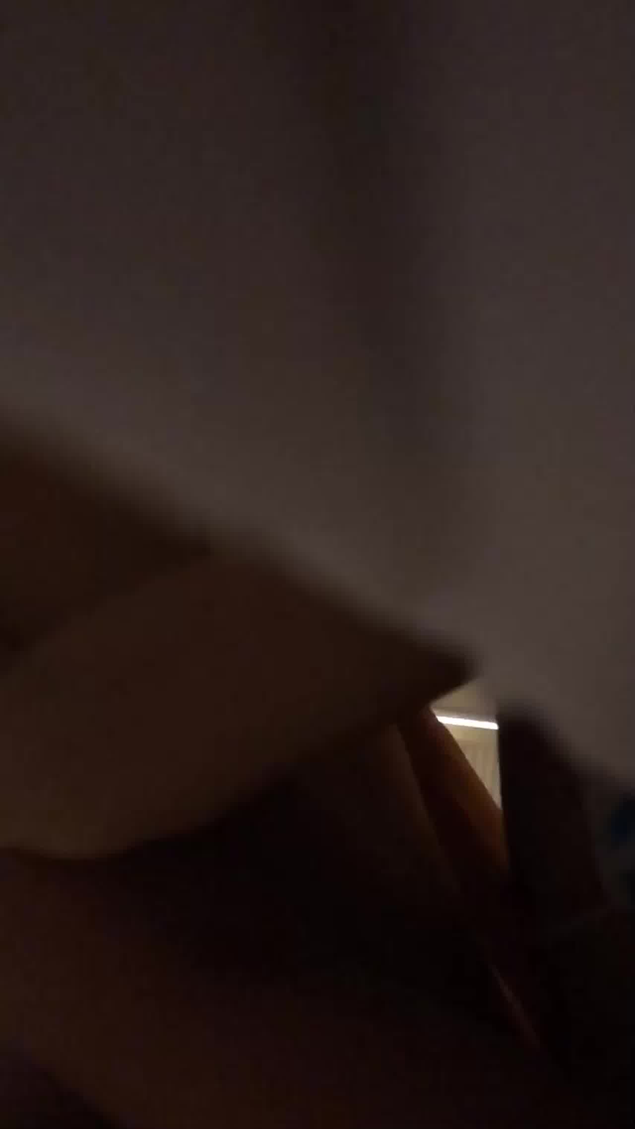  可爱淫荡女友外出旅行日夜激情抽插 的剧照4