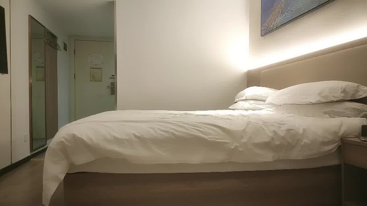  大奶骚妹，性格很好身材丰满，主动调情深喉‘啊舒服用力’被操的娇喘不停，奶子哗哗，太爽了！ 的剧照9