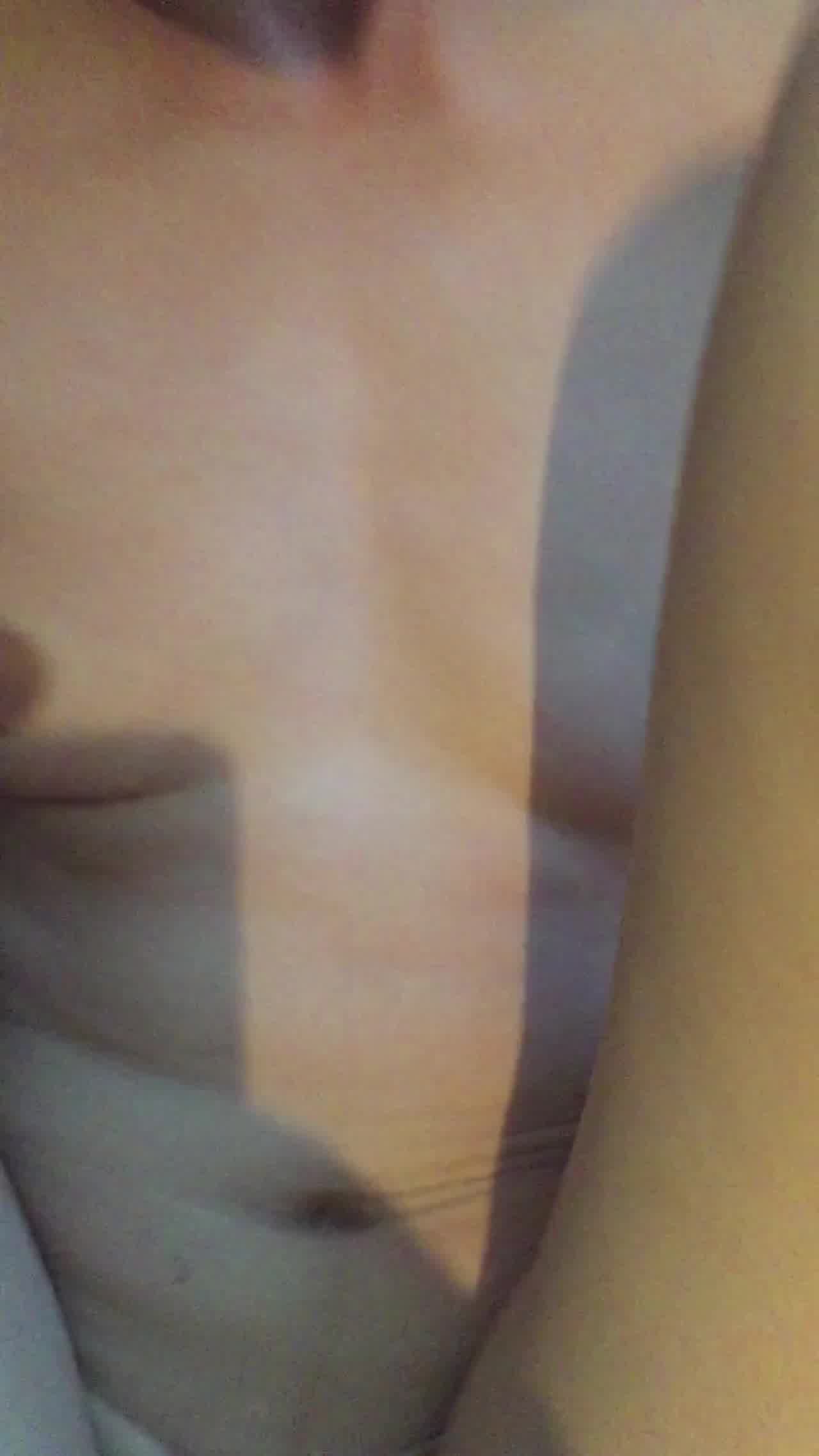  少妇家中来了一发 的剧照7