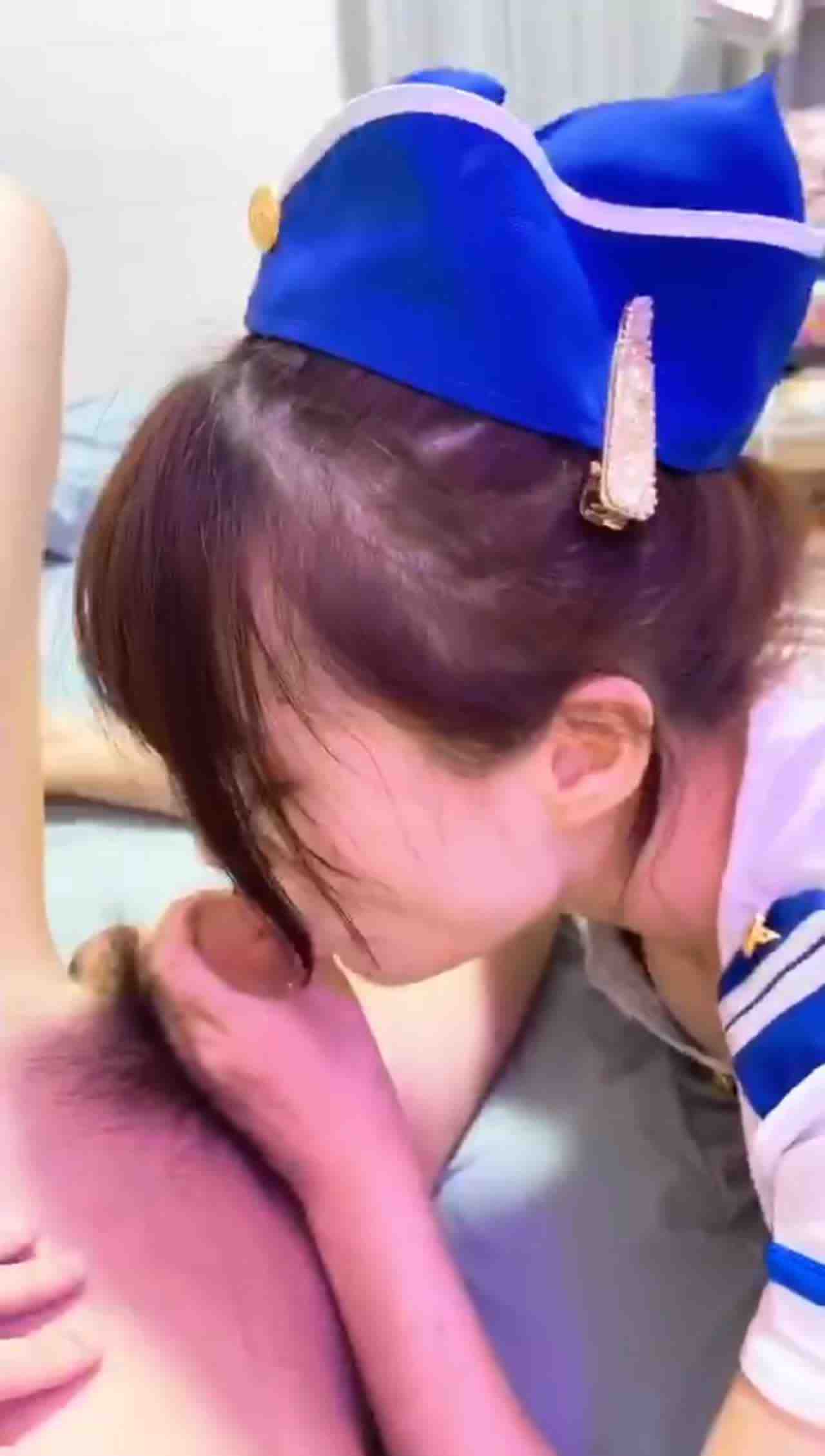  巨乳空姐黑网1 的剧照6