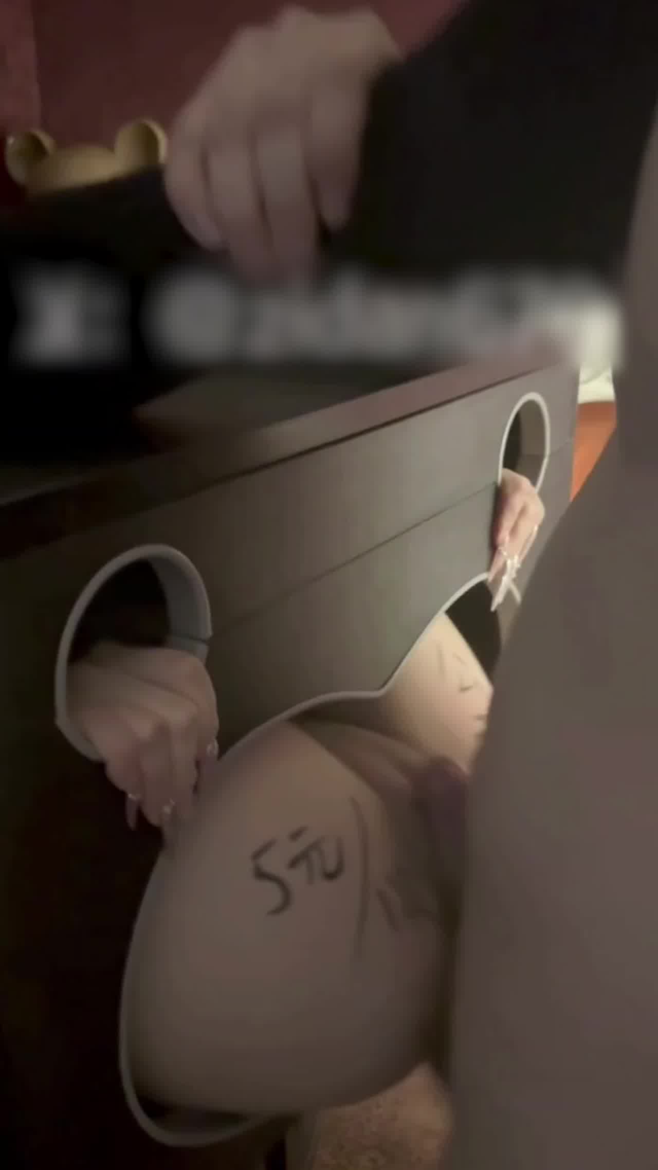  打到屁股都红肿了 的剧照6