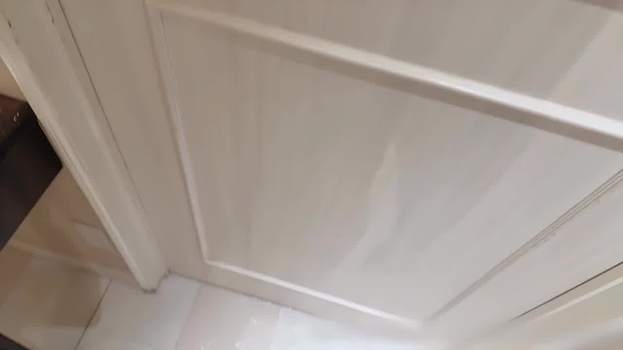  yurinslittlepeach清纯可爱萝莉福利姬内射中出 的剧照3