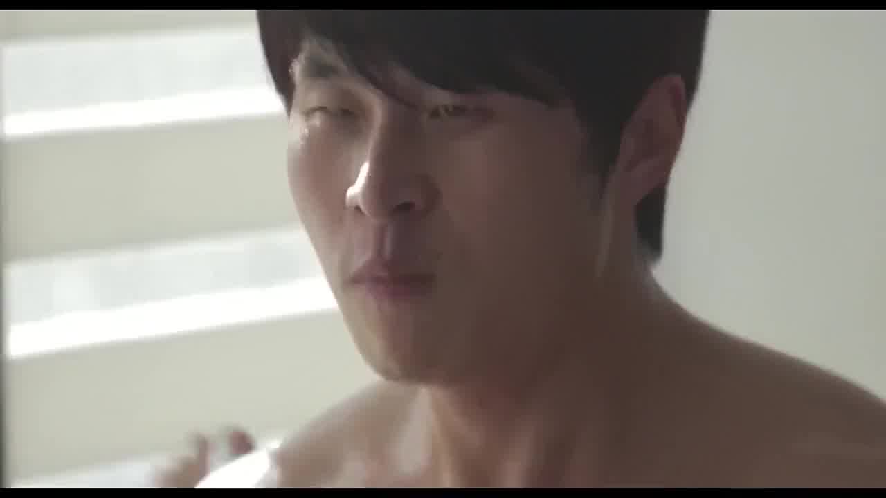  和绝美女神的高能时刻，美乳挺拔一直颤 的剧照6