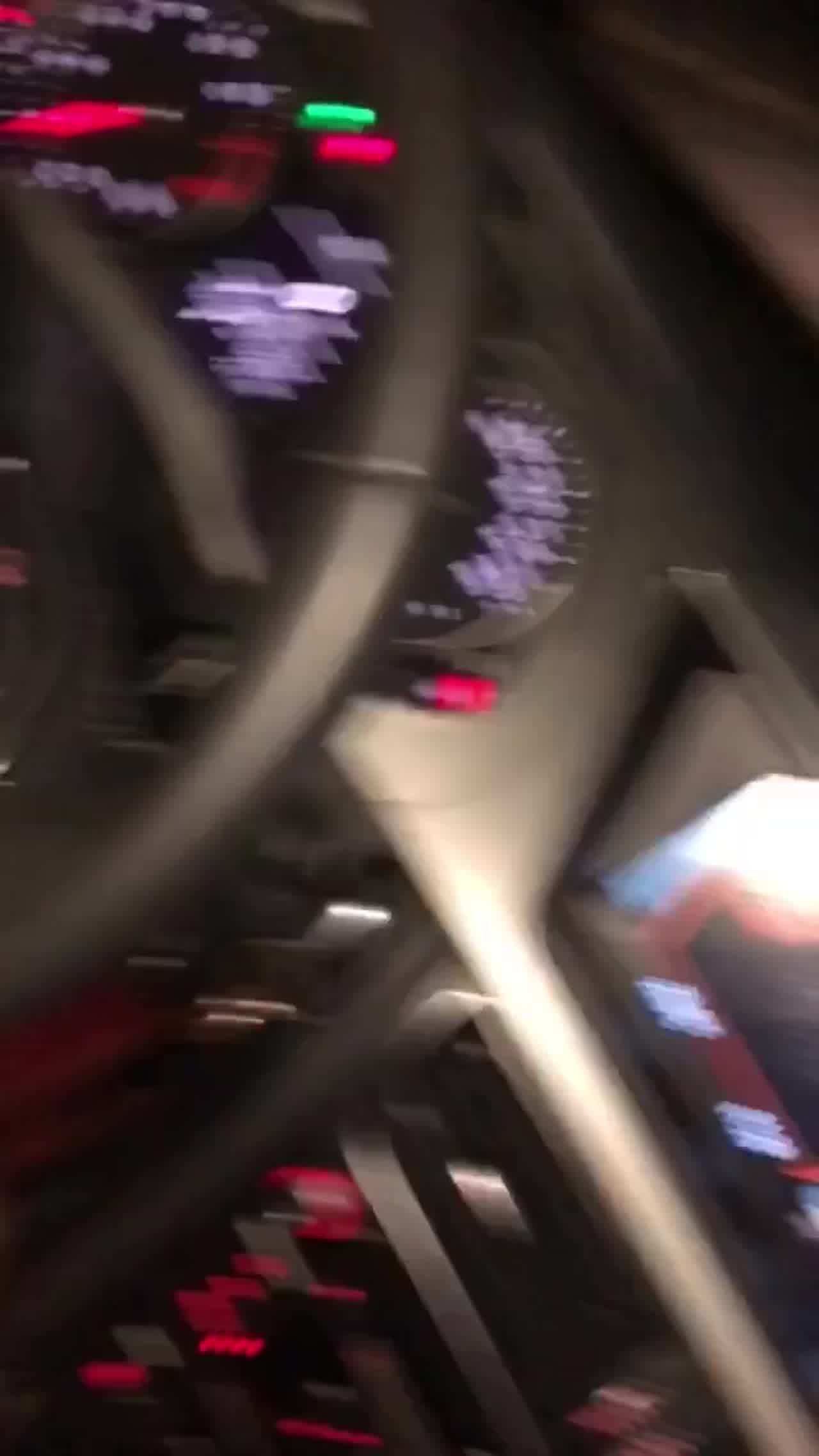  车震，边开边干 的剧照10