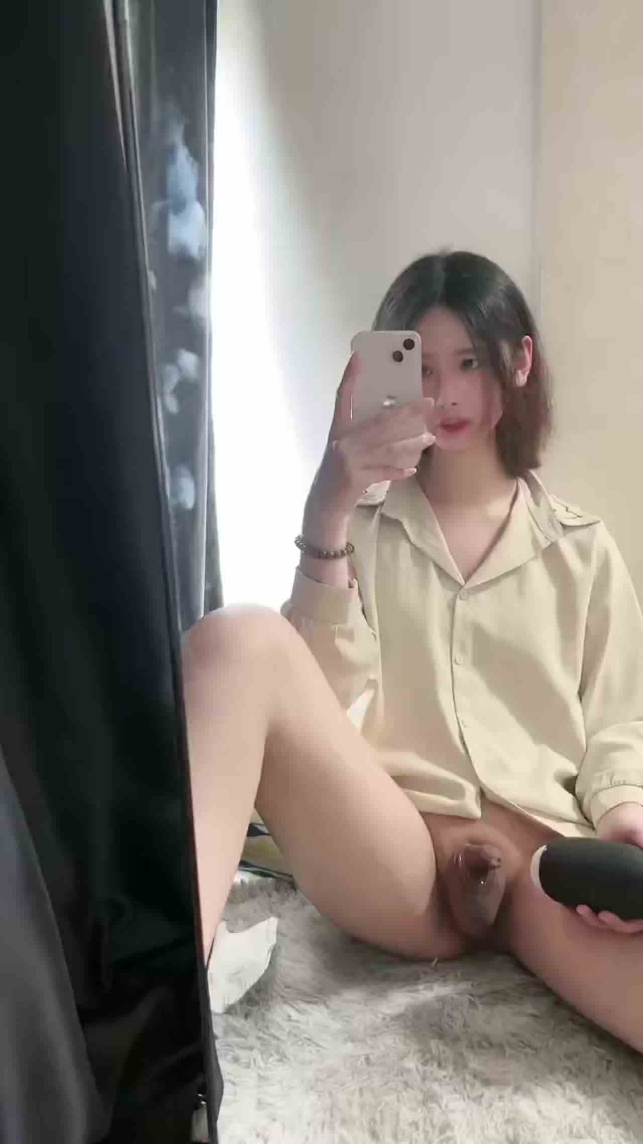  这仔细看可是个别致的小男娘 的剧照7