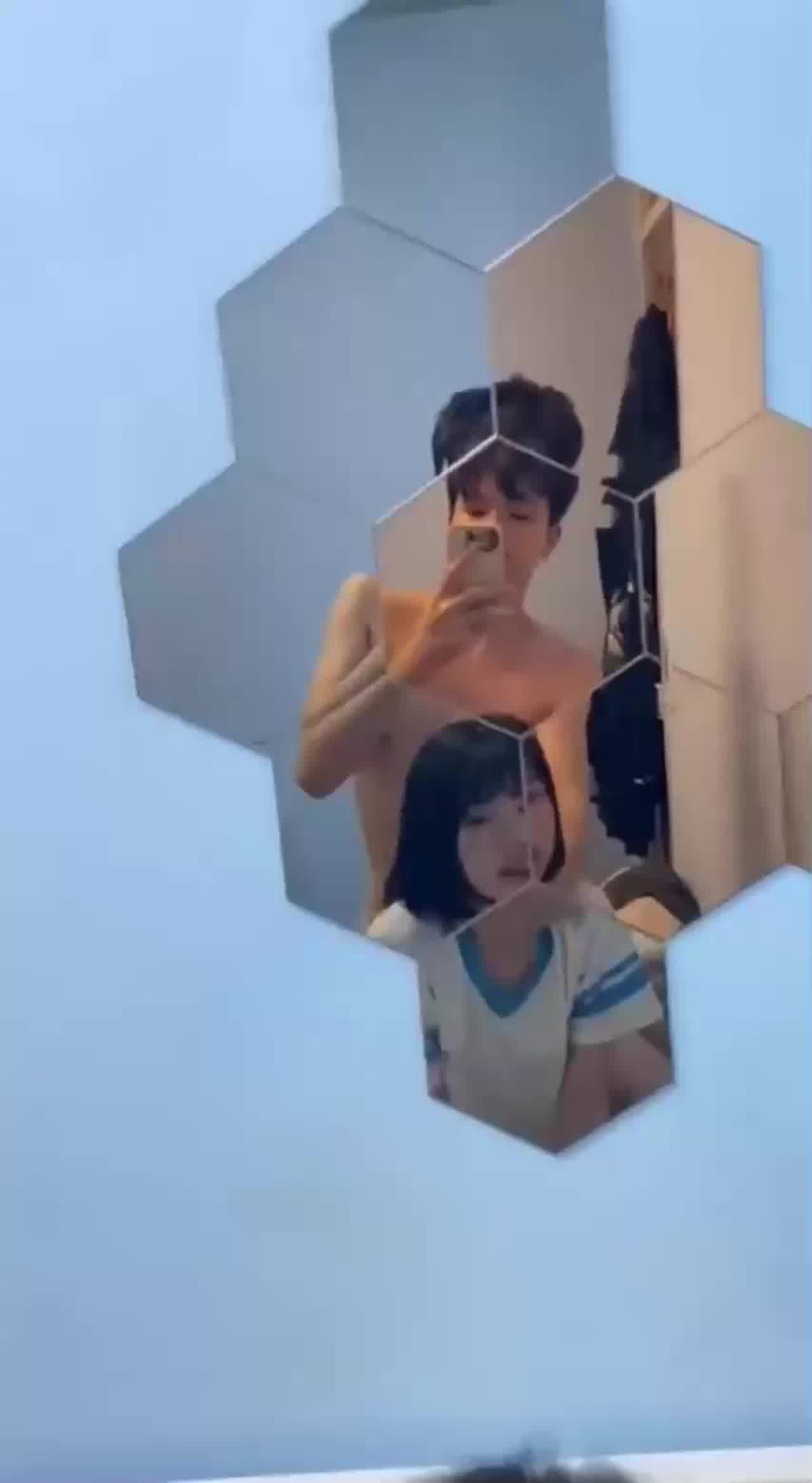  上海剑桥学院蜂腰翘臀 ”薛翊宁“ 被校男友强拍啪啪，呻吟声很顶 的剧照6