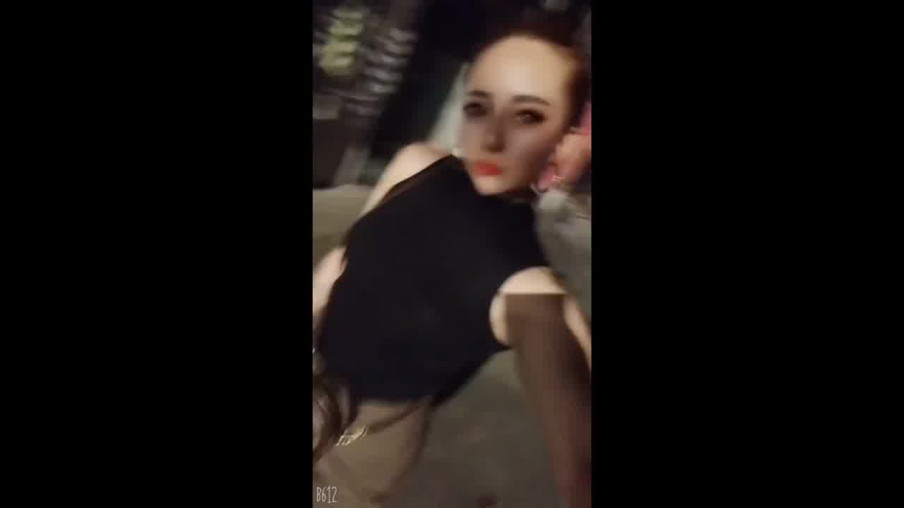  出差约了个女神吃饭喝酒结果醉了就去她家跟我打炮 的剧照4