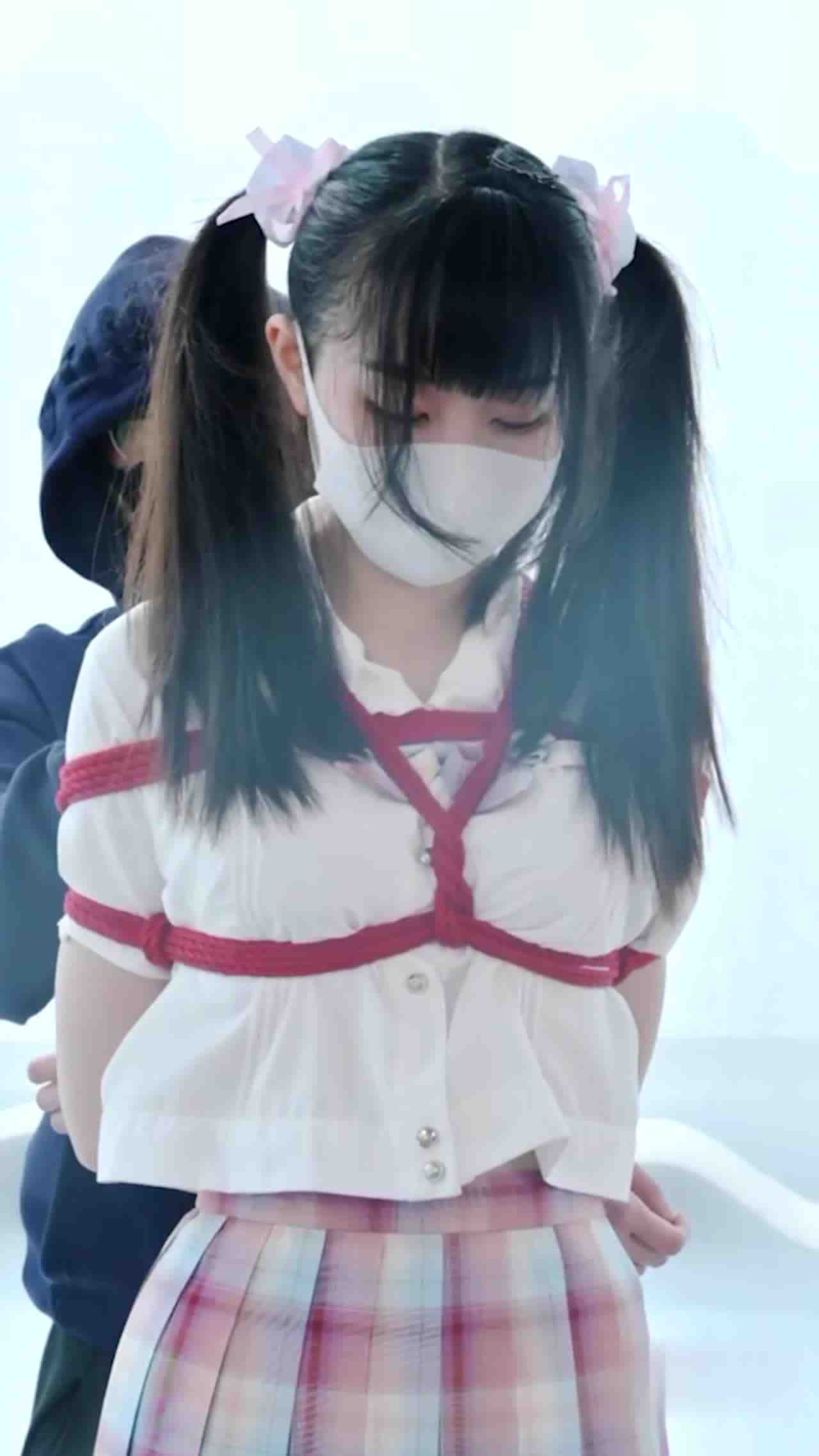  惩戒学院捆绑jk白丝妹子强制高潮 的剧照6