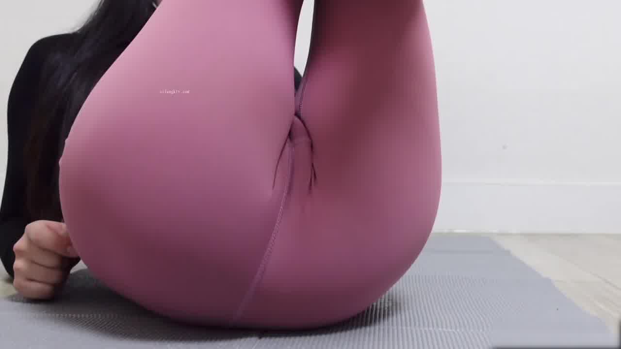  小姐姐性感美臀是不是要爆操一波 的剧照10