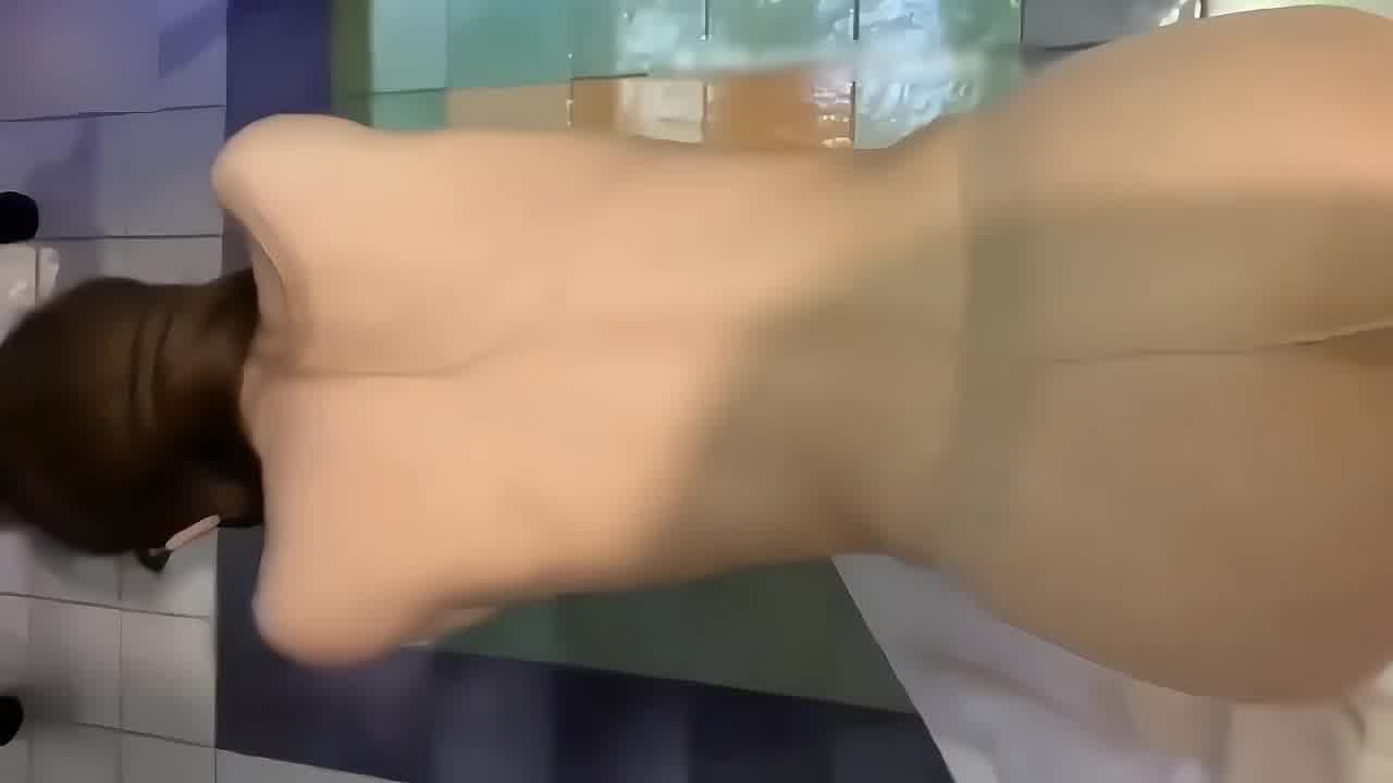  狗头案例，超模李熙顶级九头身沦陷爆菊舔屁眼吞精 的剧照3