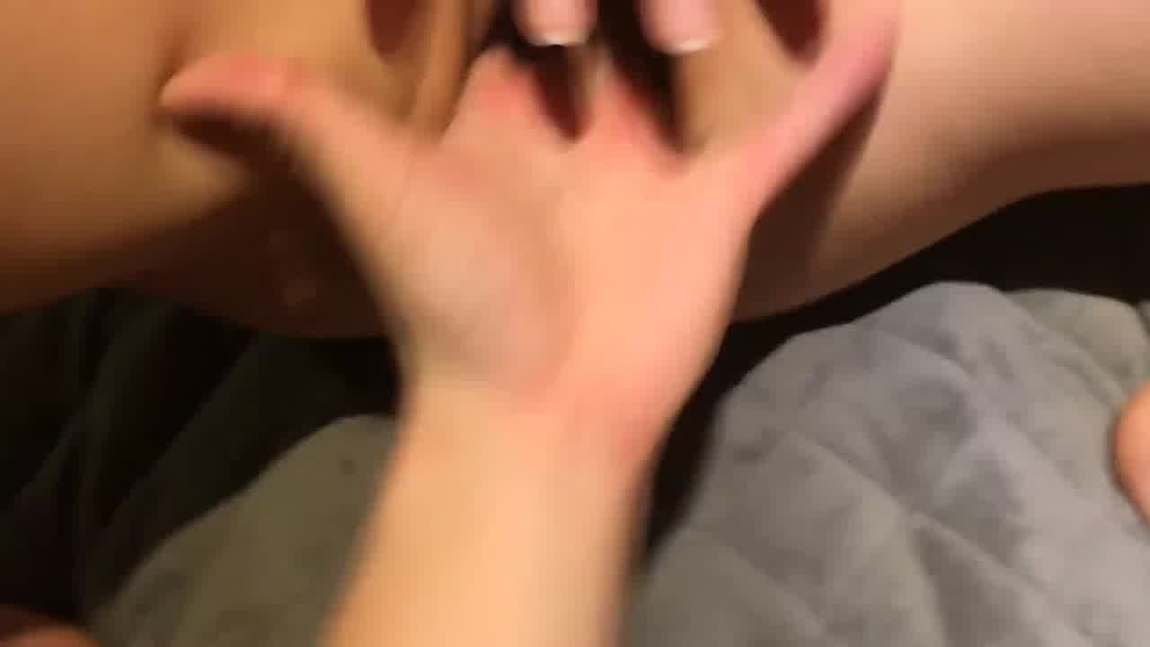  个人云盘被黑流出神似波姐的漂亮肥臀多水欲女被老司机男友猛扣G点到潮喷欲仙欲死内射中出1080P原版 的剧照8