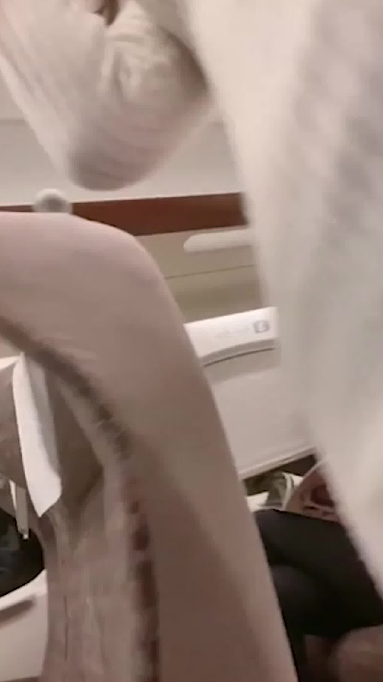  火车上惊心动魄的露出 的剧照4