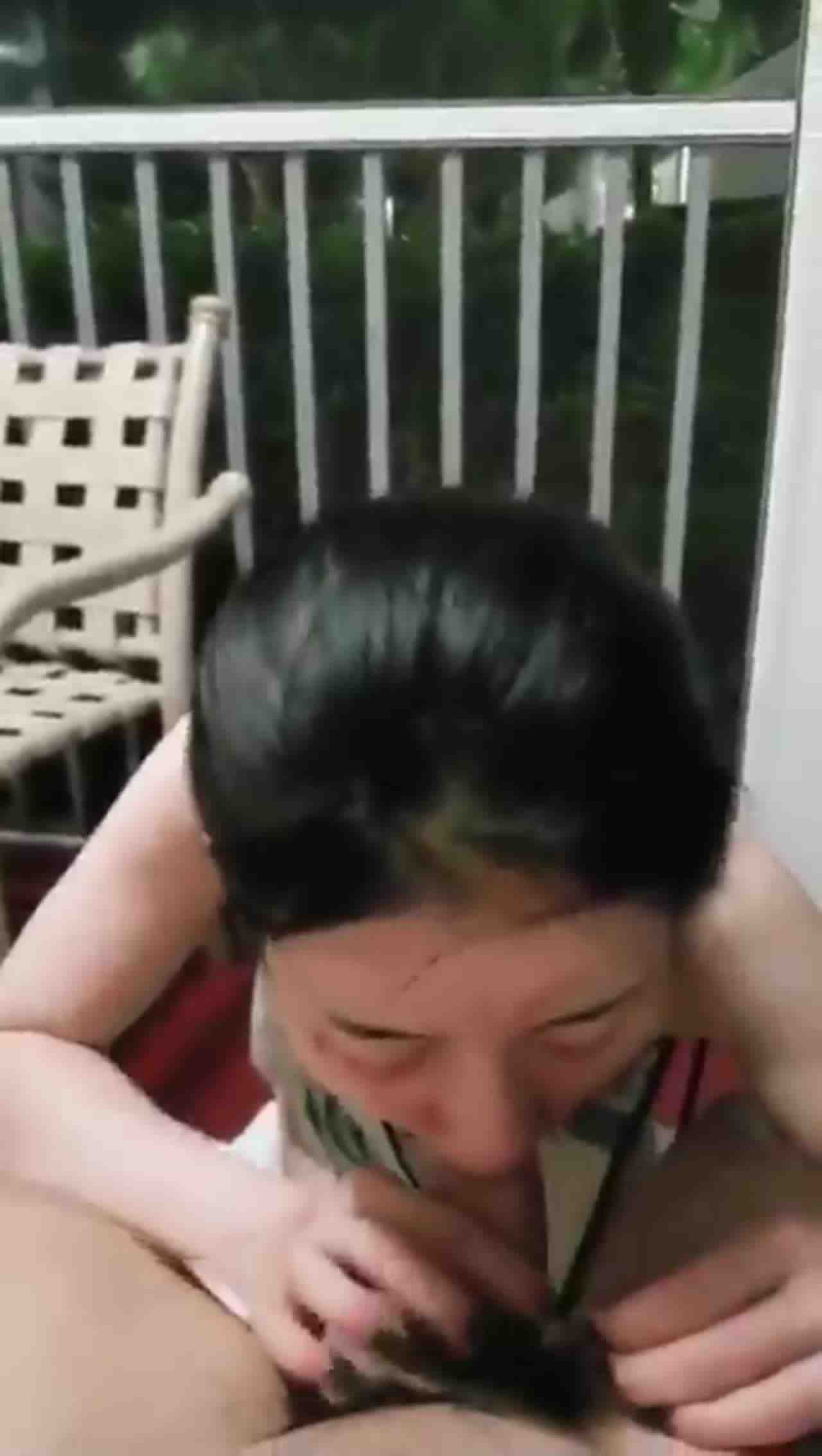  情侣自拍视频流出，聊天有多骚，女友就多骚 的剧照7