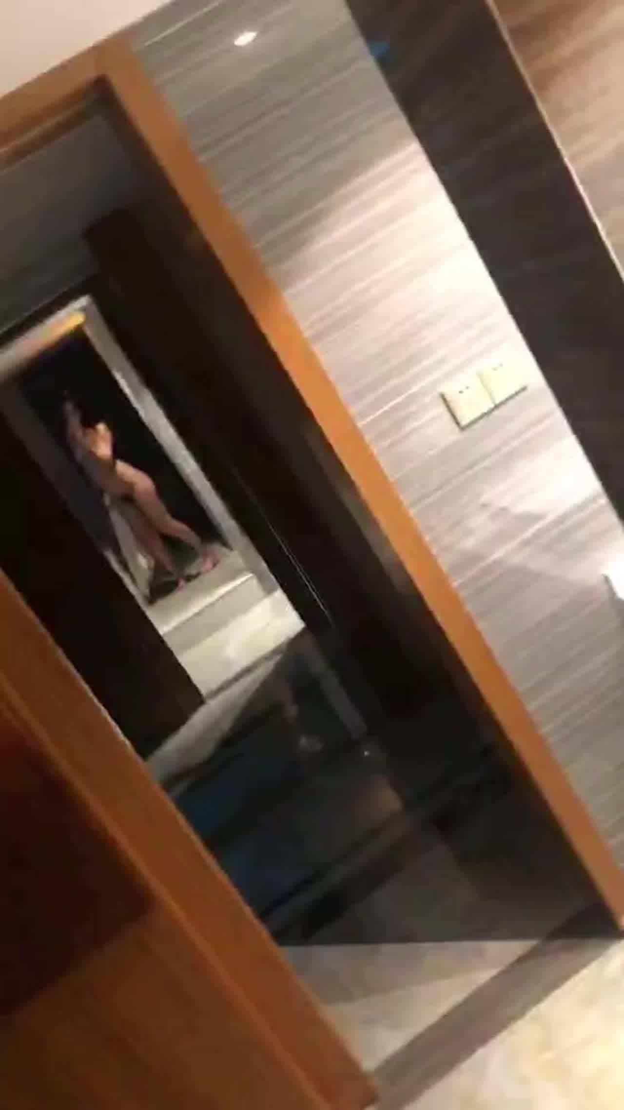  微胖小巨乳 的剧照2