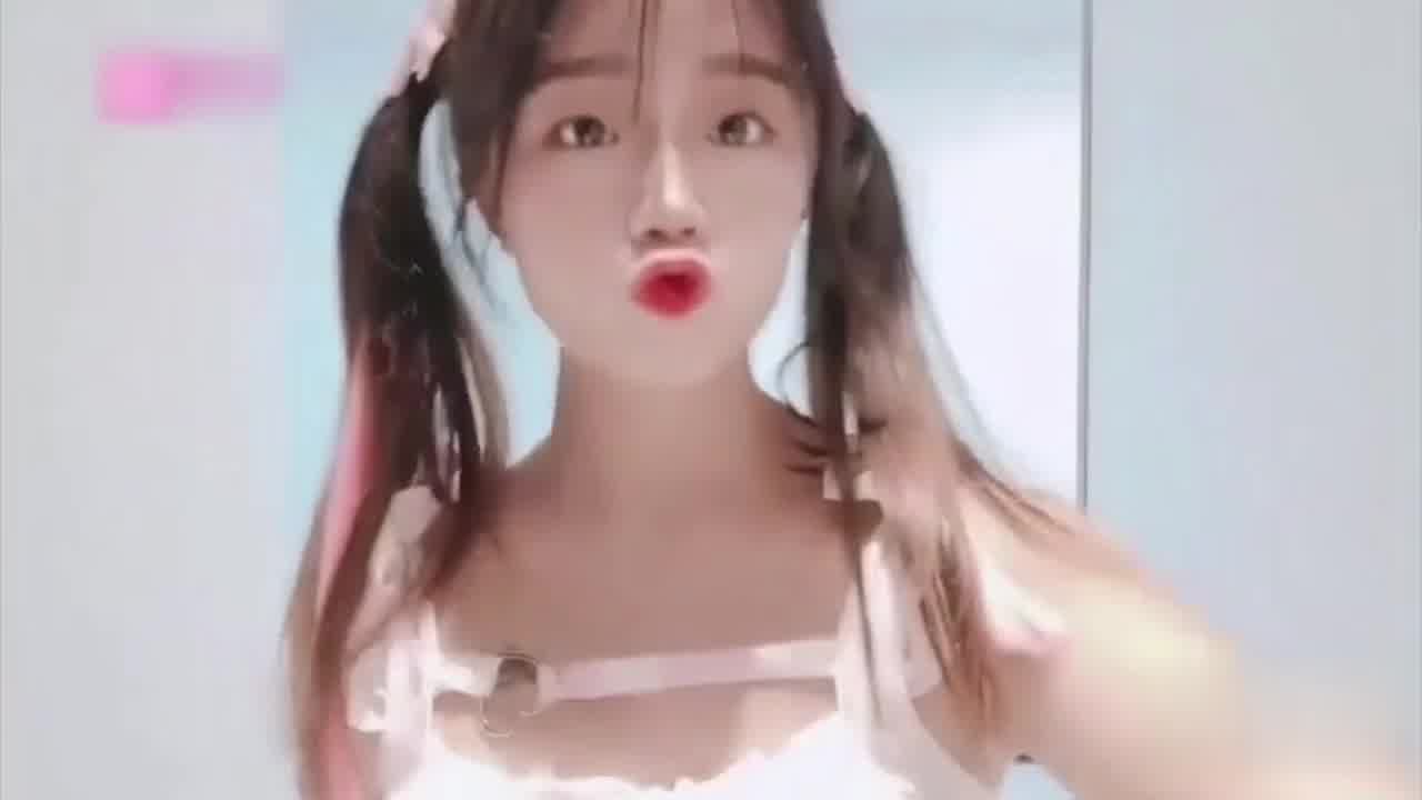  【反差萝莉】清纯可爱小萝莉惨遭禽兽老师调教成小母狗。极限反差要求无套内射。 的剧照9