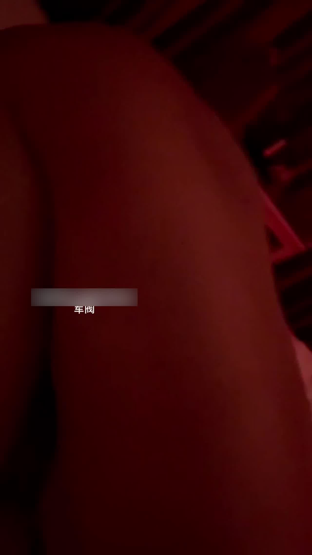  瑜伽老师倒立吃鸡 的剧照8