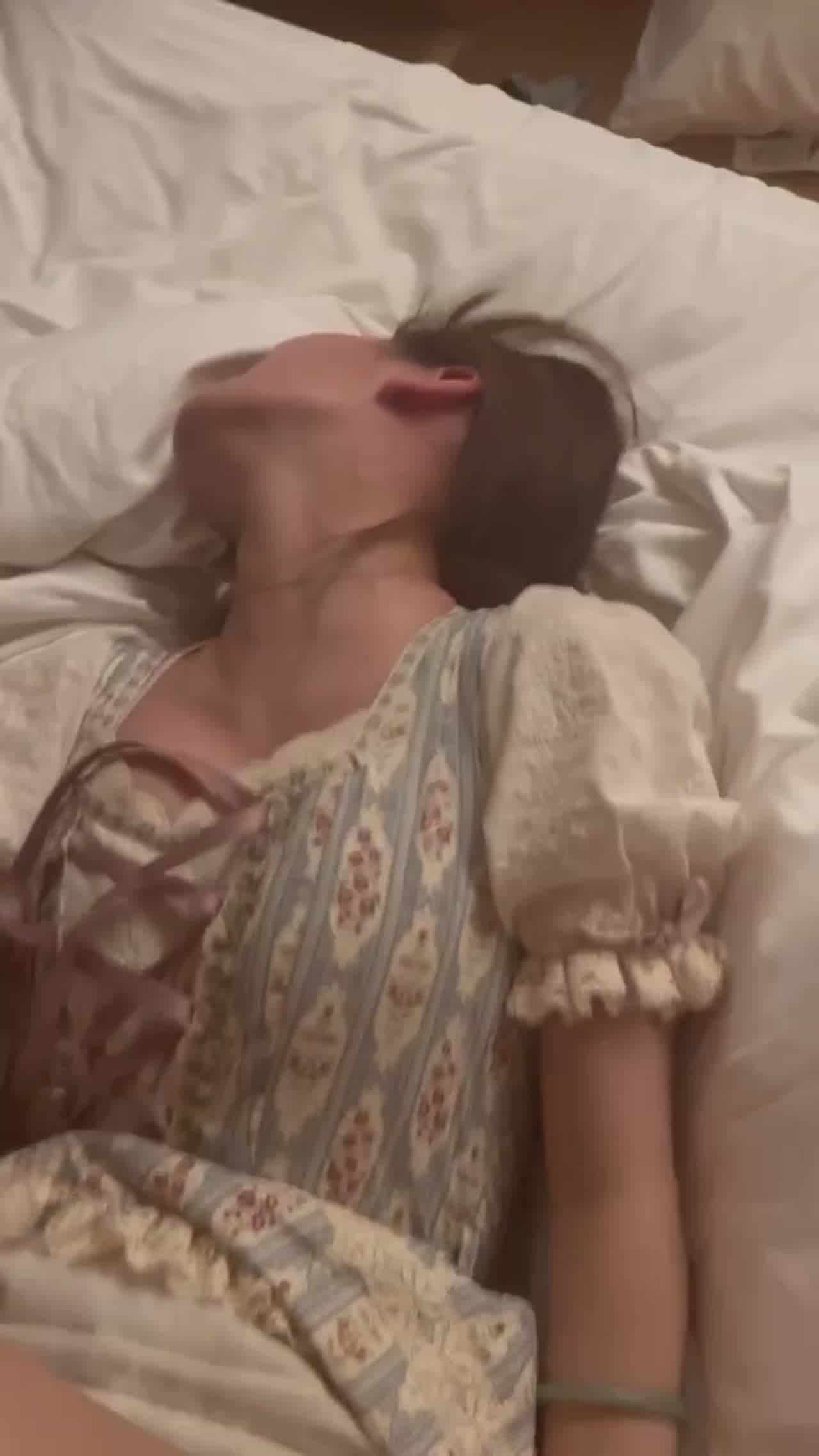  暴力抽插叫到我都射了 的剧照5