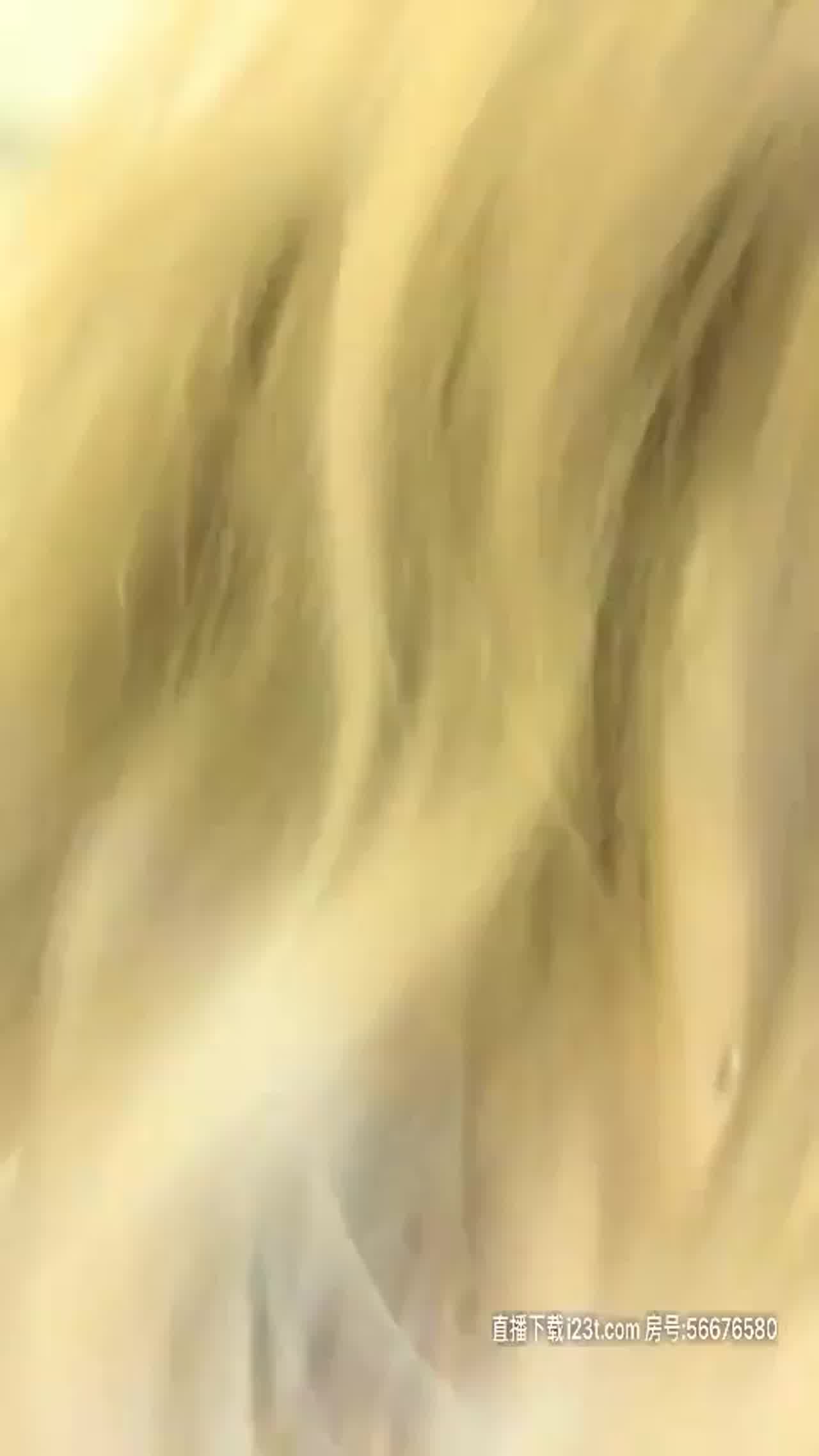  人间水蜜桃 性爱视频 的剧照4