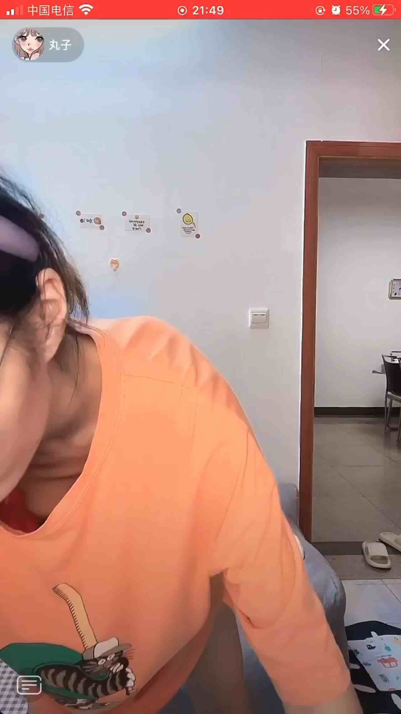  抖音快手走光系列-故意走光装无辜 的剧照6