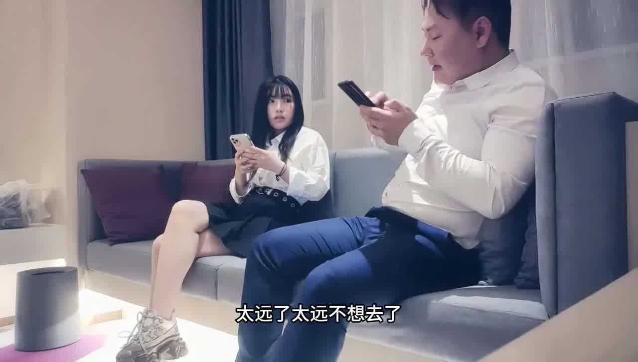  18岁青春萝莉，娇小玲珑极品大胸，非常反差，骚话连篇‘痒死了，小骚逼想要’极度配合，爆棚佳作！ 的剧照2