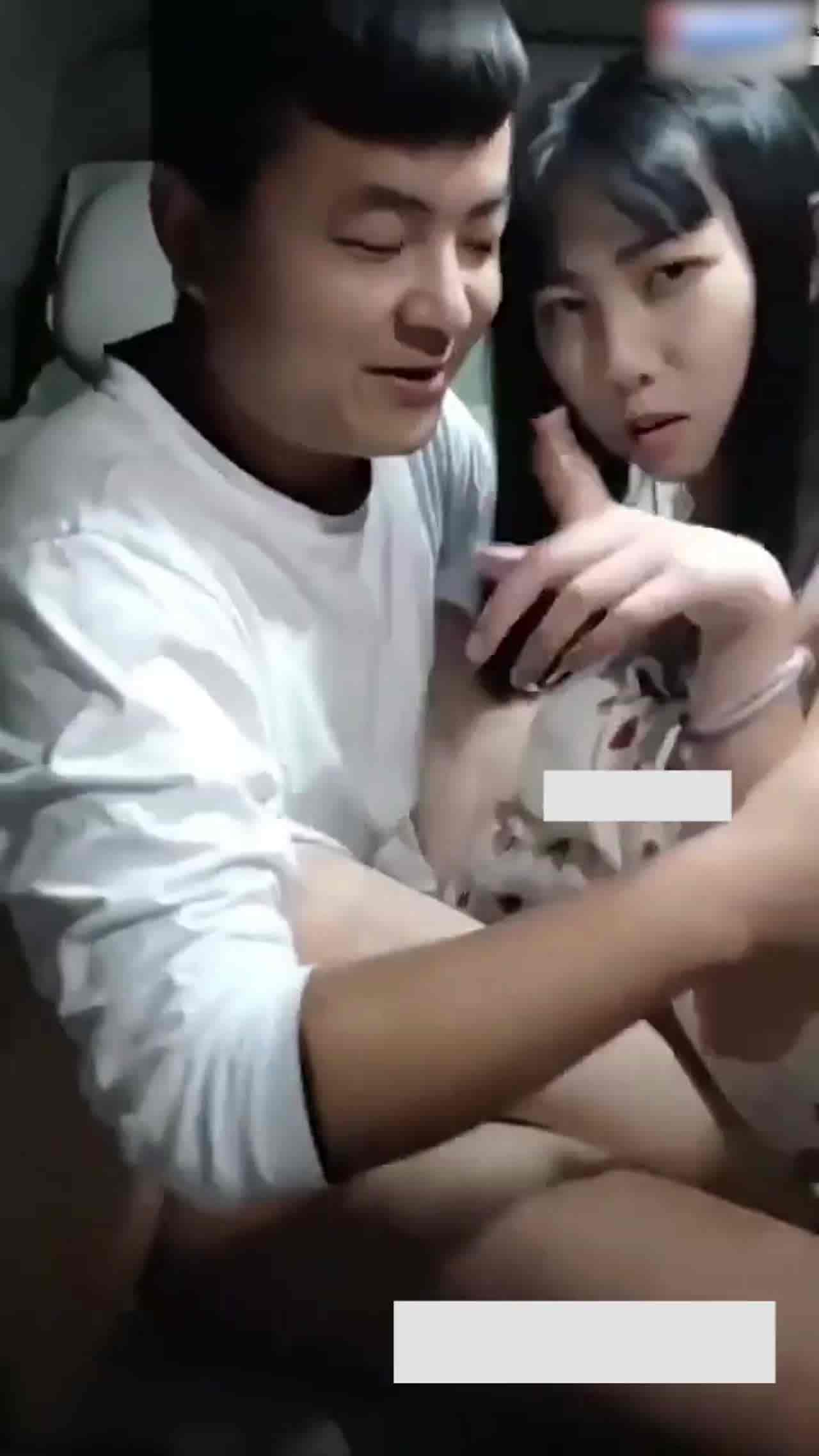  【吃瓜猛料】秦皇岛方潼雪同学聚会多了车震视频劲爆流出 的剧照8