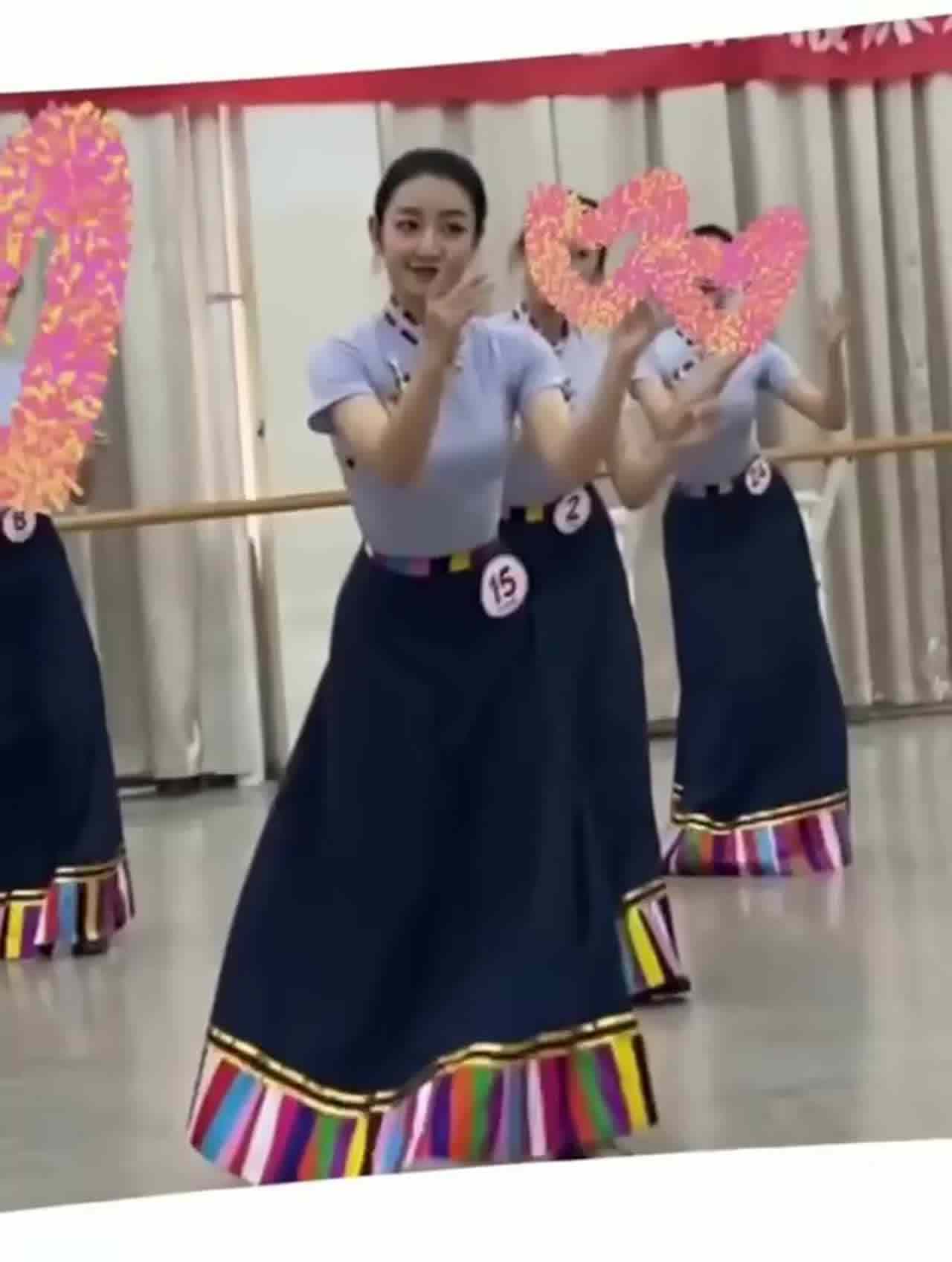  河北艺术大学舞蹈生，高冷气质型女神 的剧照9