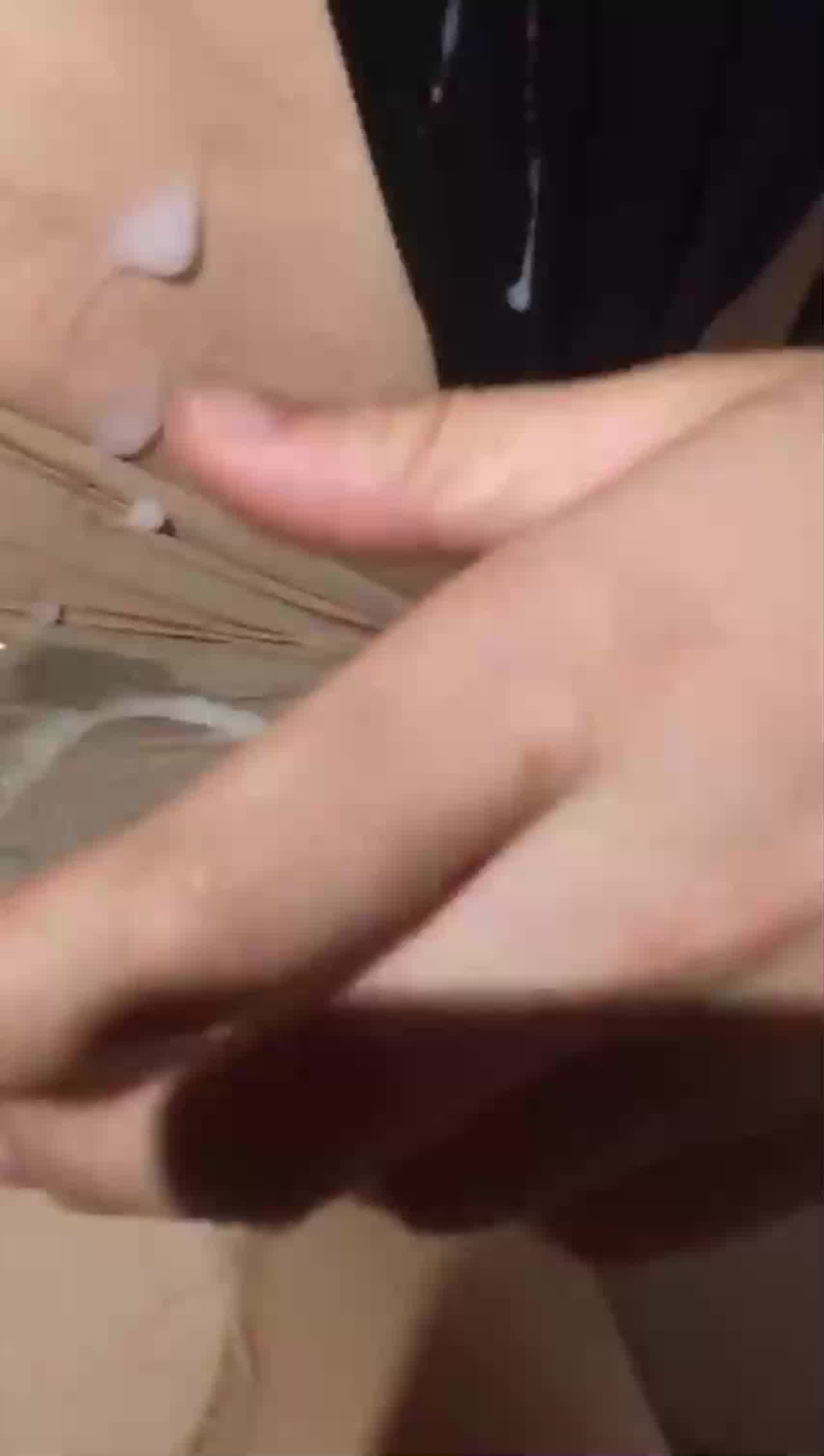  女友说，顶你个肺呀，射到我这上面来了 的剧照6