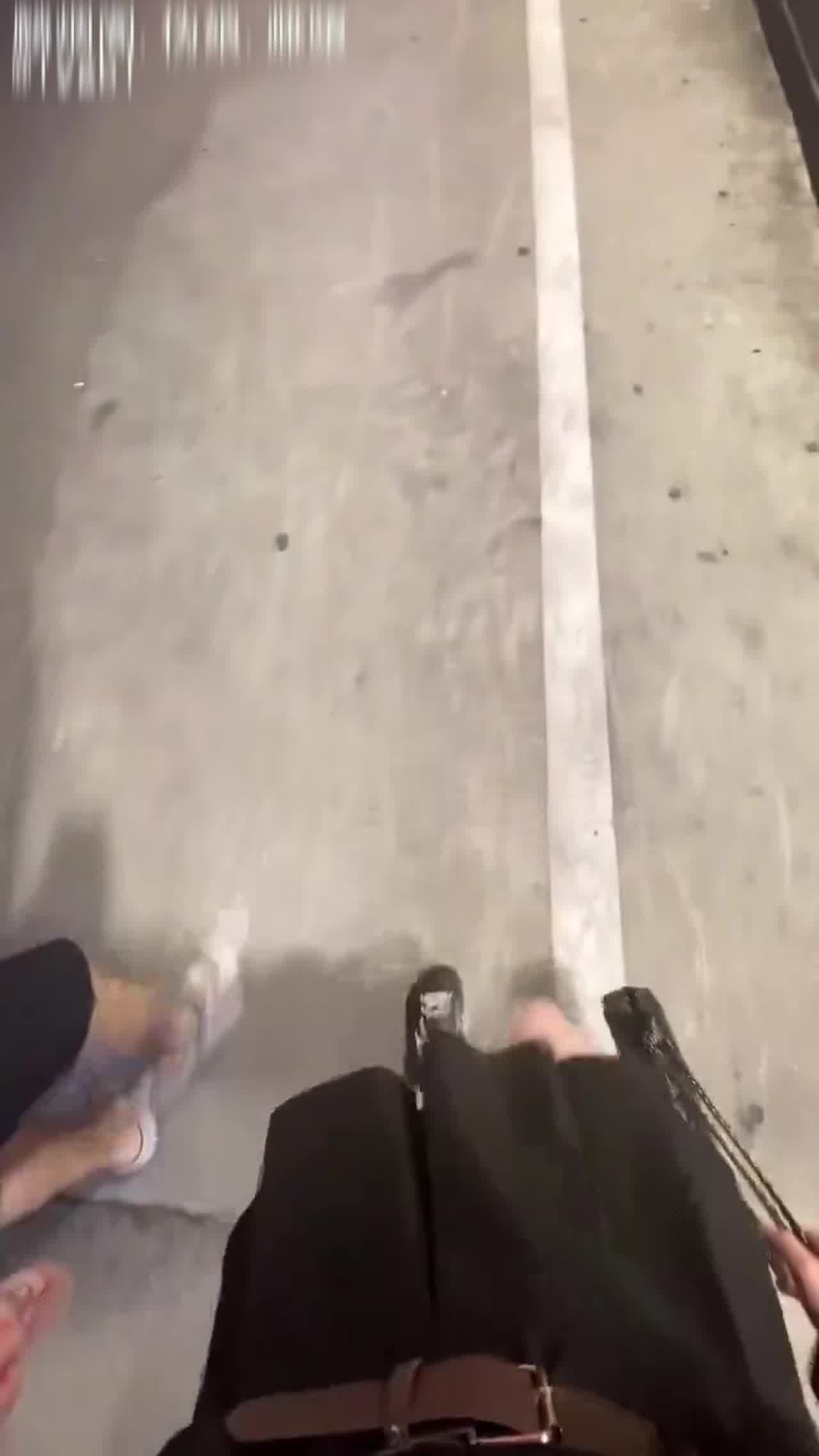  巧遇博主直接现场开干 的剧照10